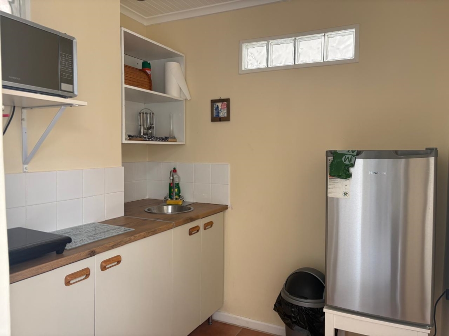 To Let 1 Bedroom Property for Rent in Fish Hoek Western Cape